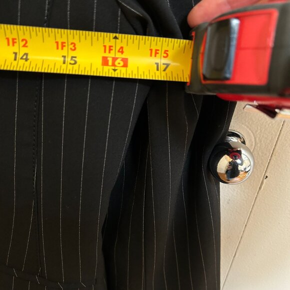 Ann Taylor Pin-Striped, Black Blazer, Sz 6 - Picture 8 of 9